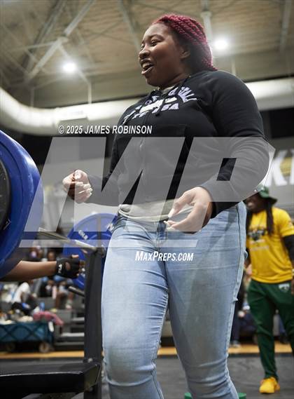 Thumbnail 2 in FHSAA Class 2A District Final photogallery.