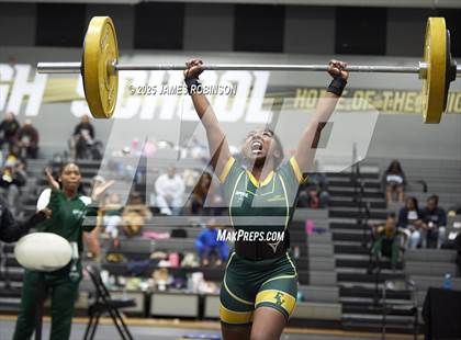 Thumbnail 2 in FHSAA Class 2A District Final photogallery.