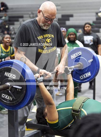 Thumbnail 2 in FHSAA Class 2A District Final photogallery.