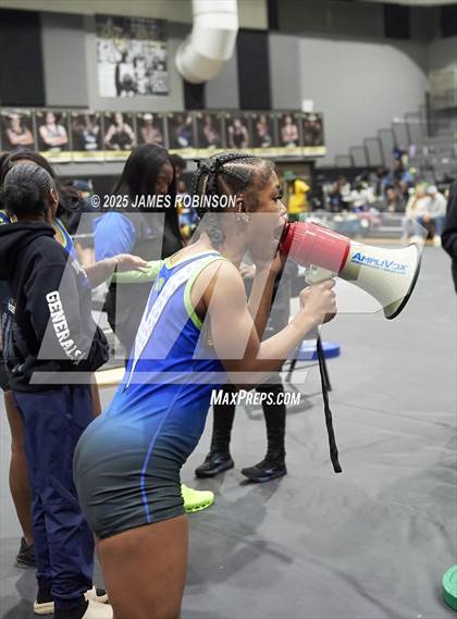 Thumbnail 1 in FHSAA Class 2A District Final photogallery.