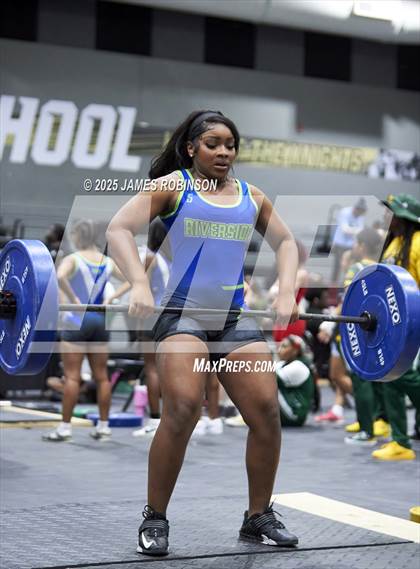 Thumbnail 2 in FHSAA Class 2A District Final photogallery.