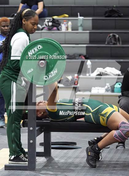 Thumbnail 3 in FHSAA Class 2A District Final photogallery.