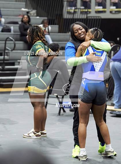 Thumbnail 3 in FHSAA Class 2A District Final photogallery.