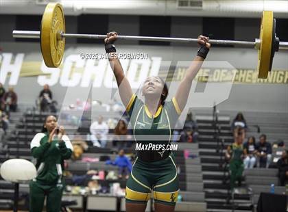 Thumbnail 1 in FHSAA Class 2A District Final photogallery.