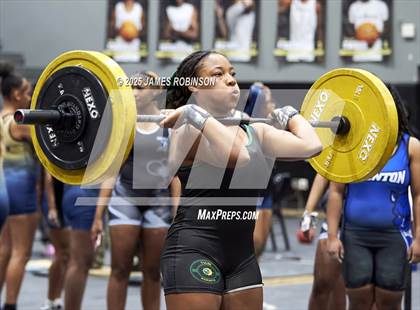 Thumbnail 3 in FHSAA Class 2A District Final photogallery.