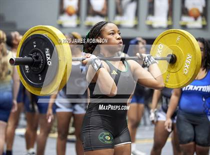 Thumbnail 1 in FHSAA Class 2A District Final photogallery.