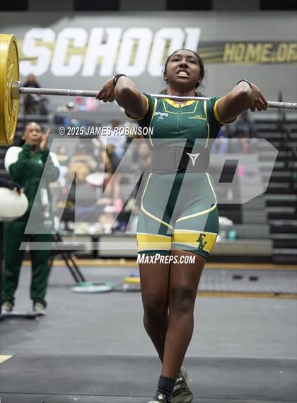 Thumbnail 2 in FHSAA Class 2A District Final photogallery.