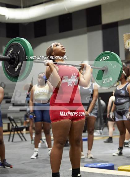 Thumbnail 3 in FHSAA Class 2A District Final photogallery.