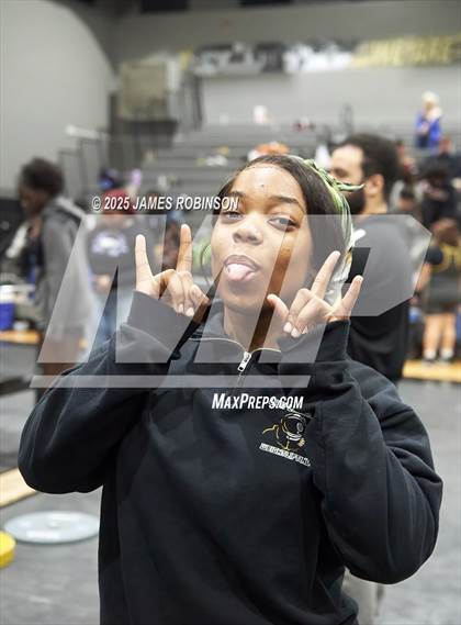 Thumbnail 3 in FHSAA Class 2A District Final photogallery.