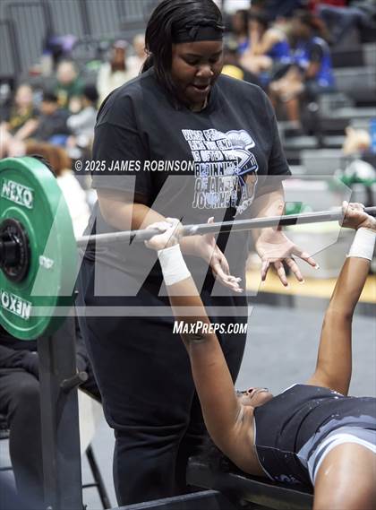 Thumbnail 2 in FHSAA Class 2A District Final photogallery.