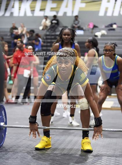Thumbnail 3 in FHSAA Class 2A District Final photogallery.