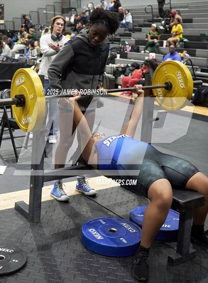 Thumbnail 1 in FHSAA Class 2A District Final photogallery.
