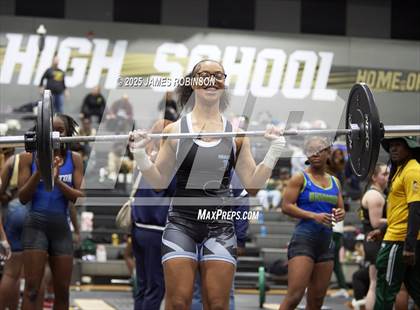 Thumbnail 3 in FHSAA Class 2A District Final photogallery.