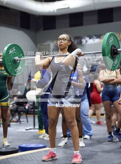 Thumbnail 1 in FHSAA Class 2A District Final photogallery.