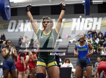 Thumbnail 1 in FHSAA Class 2A District Final photogallery.
