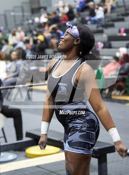 Thumbnail 3 in FHSAA Class 2A District Final photogallery.