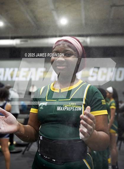 Thumbnail 3 in FHSAA Class 2A District Final photogallery.
