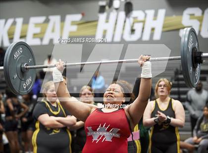 Thumbnail 2 in FHSAA Class 2A District Final photogallery.