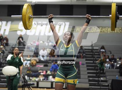 Thumbnail 3 in FHSAA Class 2A District Final photogallery.