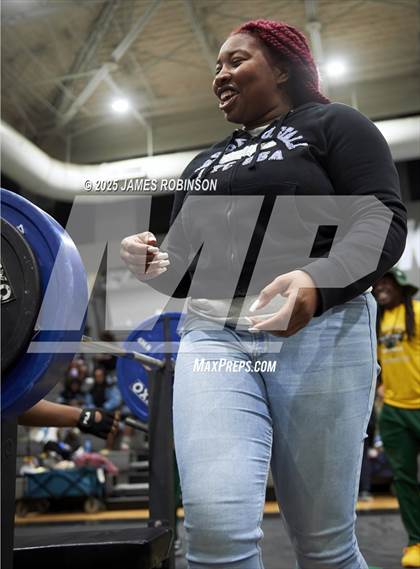 Thumbnail 2 in FHSAA Class 2A District Final photogallery.