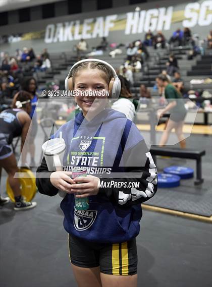 Thumbnail 1 in FHSAA Class 2A District Final photogallery.