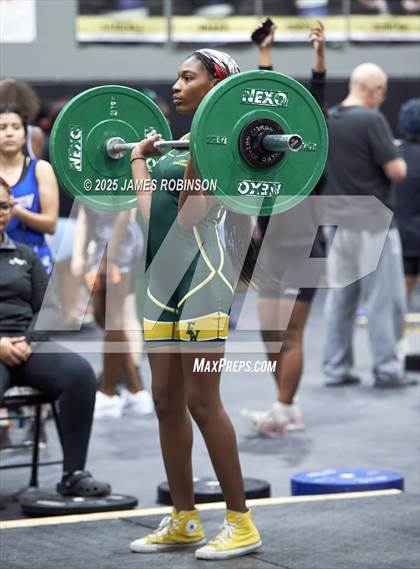 Thumbnail 3 in FHSAA Class 2A District Final photogallery.