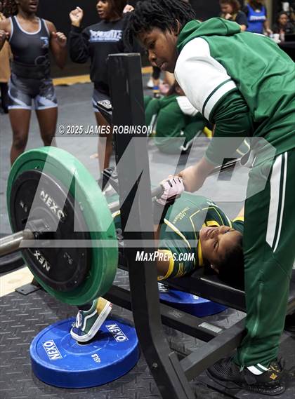 Thumbnail 2 in FHSAA Class 2A District Final photogallery.