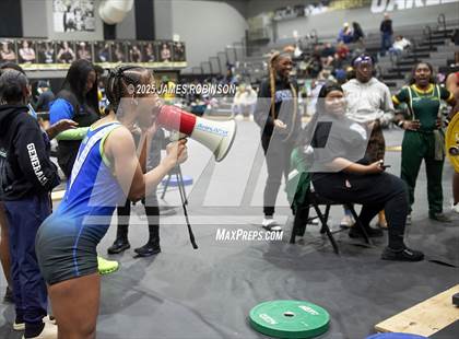Thumbnail 3 in FHSAA Class 2A District Final photogallery.