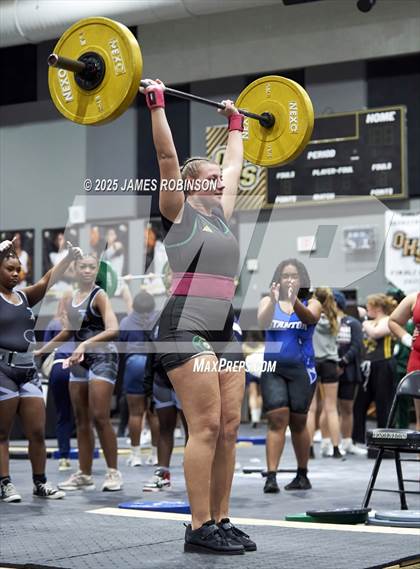Thumbnail 3 in FHSAA Class 2A District Final photogallery.
