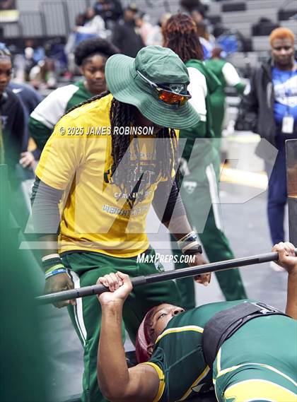 Thumbnail 1 in FHSAA Class 2A District Final photogallery.