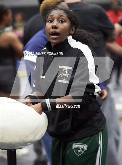 Thumbnail 2 in FHSAA Class 2A District Final photogallery.
