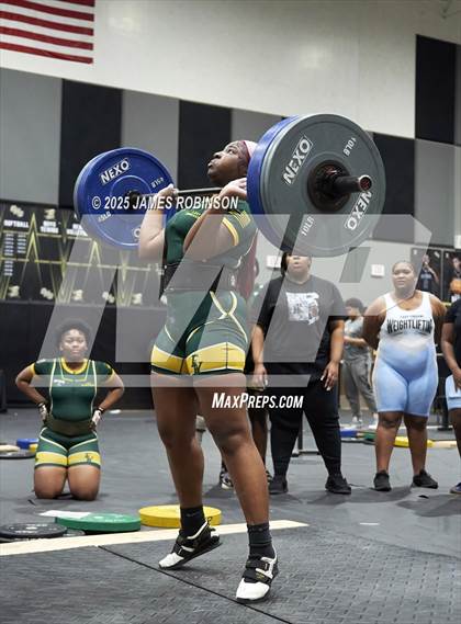 Thumbnail 1 in FHSAA Class 2A District Final photogallery.