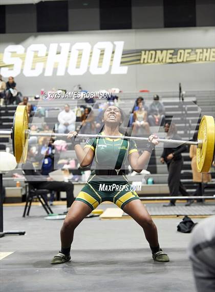 Thumbnail 3 in FHSAA Class 2A District Final photogallery.