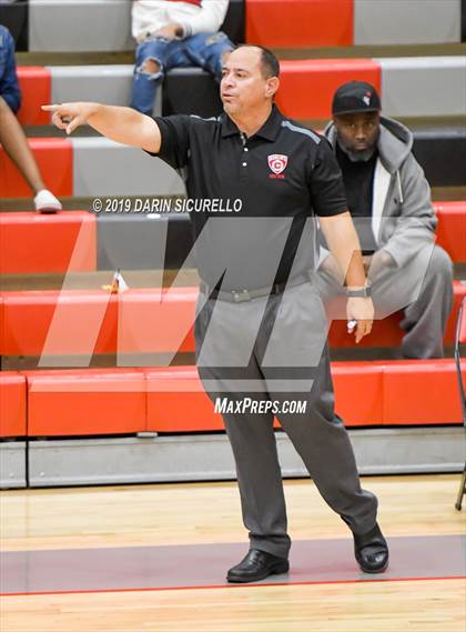 Thumbnail 3 in Central vs Red Mountain (PUHSD Coyote Classic Tournament) photogallery.
