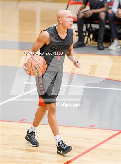 Thumbnail 1 in Central vs Red Mountain (PUHSD Coyote Classic Tournament) photogallery.