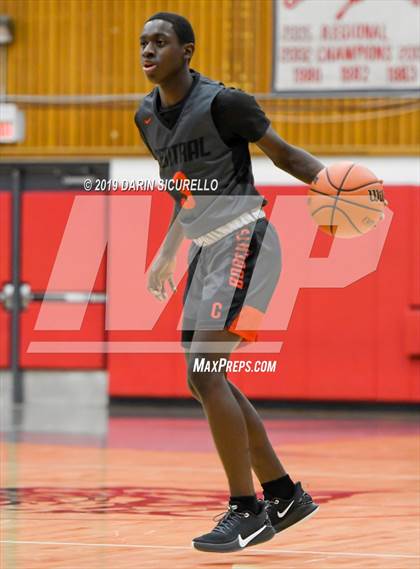 Thumbnail 1 in Central vs Red Mountain (PUHSD Coyote Classic Tournament) photogallery.