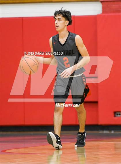 Thumbnail 2 in Central vs Red Mountain (PUHSD Coyote Classic Tournament) photogallery.
