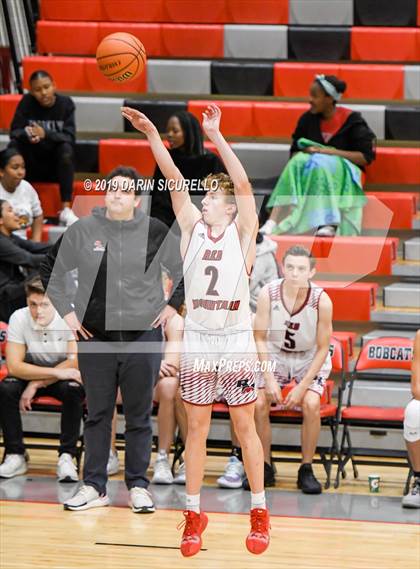 Thumbnail 2 in Central vs Red Mountain (PUHSD Coyote Classic Tournament) photogallery.