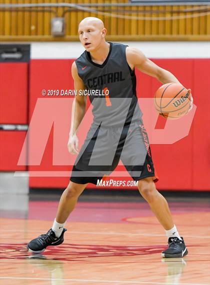 Thumbnail 3 in Central vs Red Mountain (PUHSD Coyote Classic Tournament) photogallery.