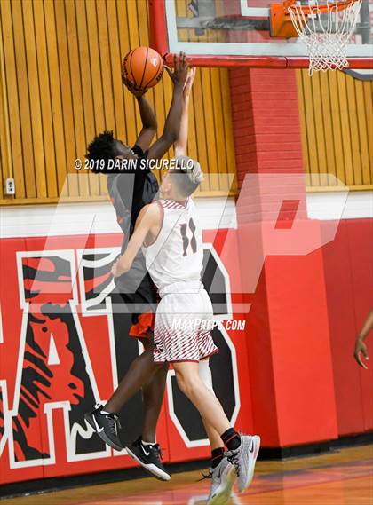 Thumbnail 2 in Central vs Red Mountain (PUHSD Coyote Classic Tournament) photogallery.