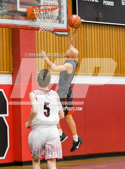 Thumbnail 3 in Central vs Red Mountain (PUHSD Coyote Classic Tournament) photogallery.