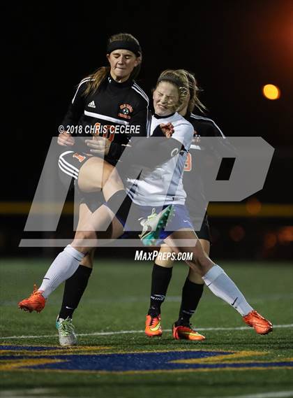 Thumbnail 3 in Geneseo vs. Marion (Section 5 Class C2 Final) photogallery.