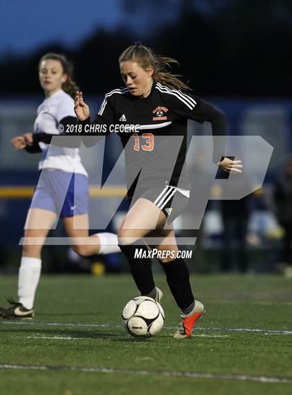 Thumbnail 2 in Geneseo vs. Marion (Section 5 Class C2 Final) photogallery.