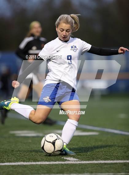Thumbnail 2 in Geneseo vs. Marion (Section 5 Class C2 Final) photogallery.