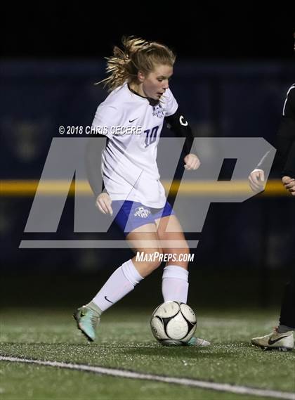 Thumbnail 3 in Geneseo vs. Marion (Section 5 Class C2 Final) photogallery.