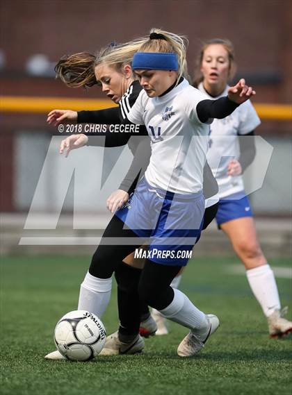 Thumbnail 2 in Geneseo vs. Marion (Section 5 Class C2 Final) photogallery.