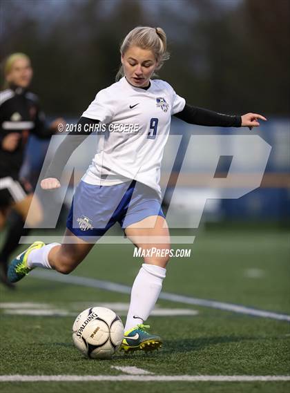 Thumbnail 1 in Geneseo vs. Marion (Section 5 Class C2 Final) photogallery.