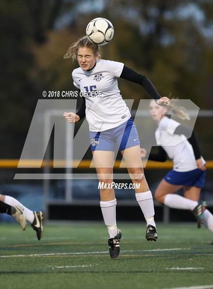 Thumbnail 3 in Geneseo vs. Marion (Section 5 Class C2 Final) photogallery.