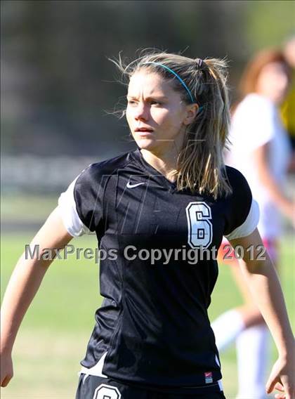 Thumbnail 3 in The Woodlands vs Cedar Ridge (TWHS Lady Highlander Invitational) photogallery.