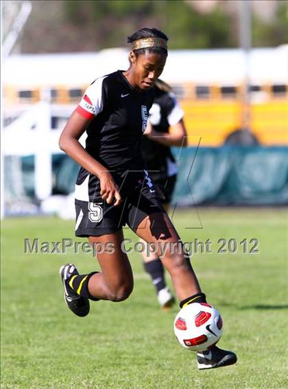 Thumbnail 3 in The Woodlands vs Cedar Ridge (TWHS Lady Highlander Invitational) photogallery.